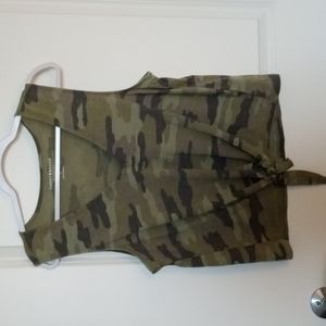 Lucky Brand Sleeveless camo top in large with tie front.  NWOT